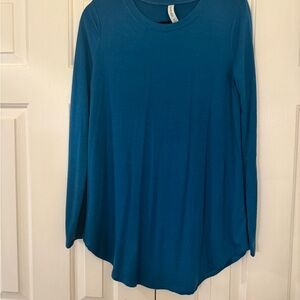 Zenana Outfitters Deep Blue Long Sleeve Top